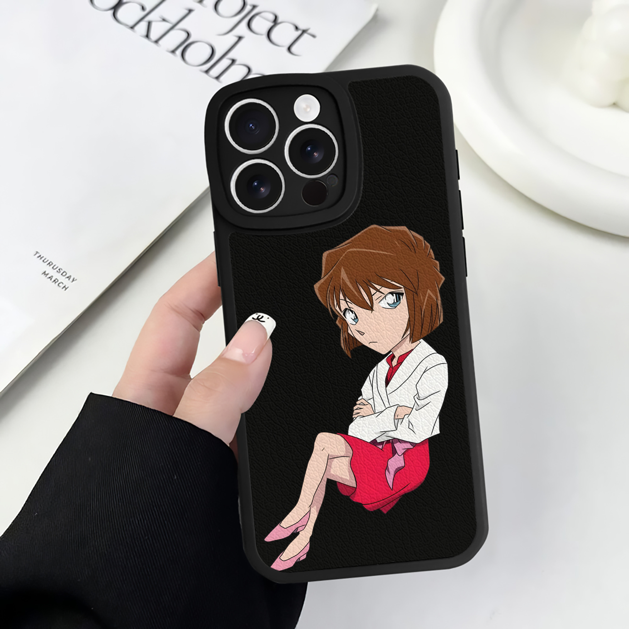 （画像用） 名探偵コナン 灰原 哀 はいばら あい Detective Conan Anita Hailey、Vi Graythorn Haibara Ai 【iPhone 16シリーズ対応】シリコンスマホケース（レザー調） 材質：シリコン